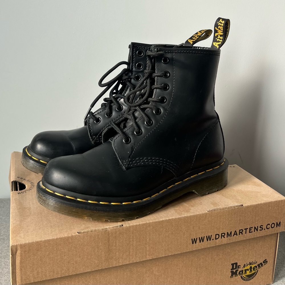MR.MARTENS womens size 7 US